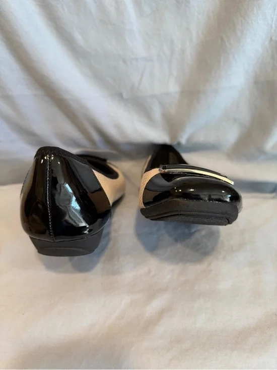 Anne Klein Two-Tone Black and Cream Patent Trim Ballet Flats - Picture 4 of 4